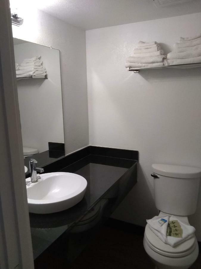 Road Runner Lodge Кортес Экстерьер фото