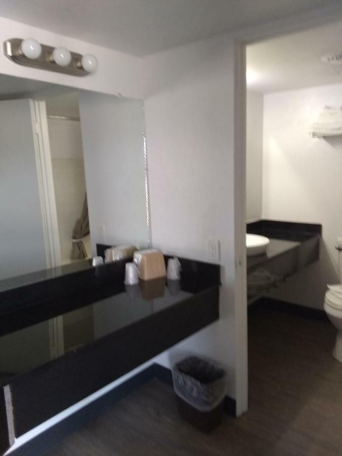 Road Runner Lodge Кортес Номер фото
